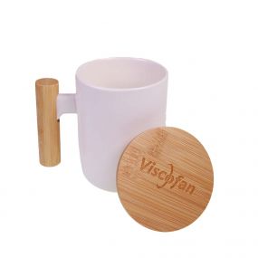 Porcelain mug with bamboo lid